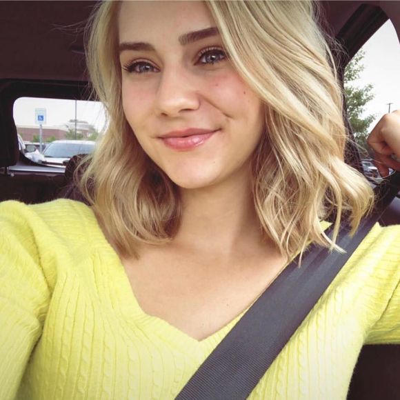 Meet the Posher Other - Meet your Posher, Hailee